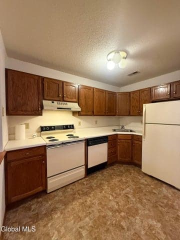 25 Peterson Court, Troy, NY, photo 5