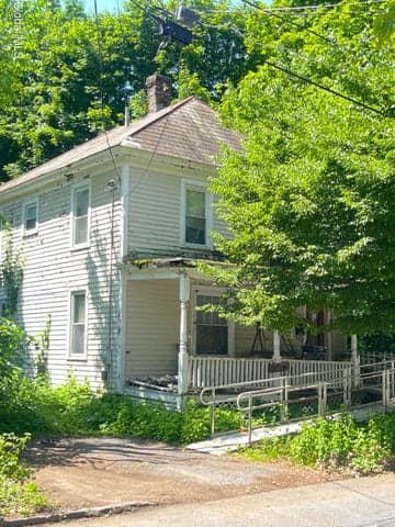 31 Baldwin Avenue, Glens Falls, NY
