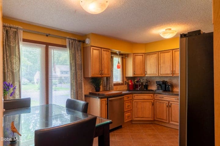 3 Snowberry Drive, Wilton, NY, photo 5