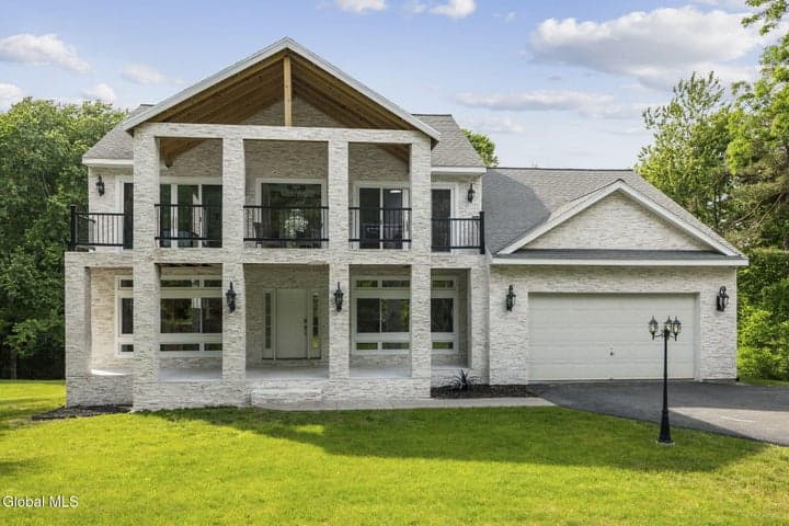 79 Glass Lake Road, Sand Lake, NY