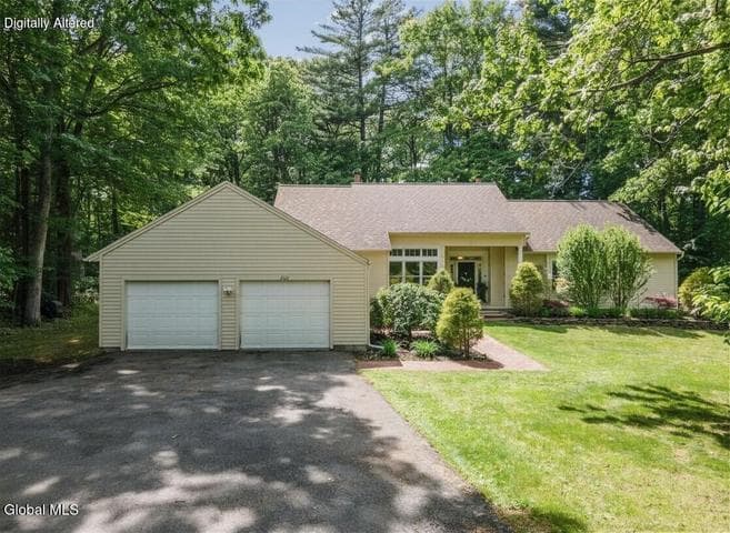 703 Maple Lane, Niskayuna, NY