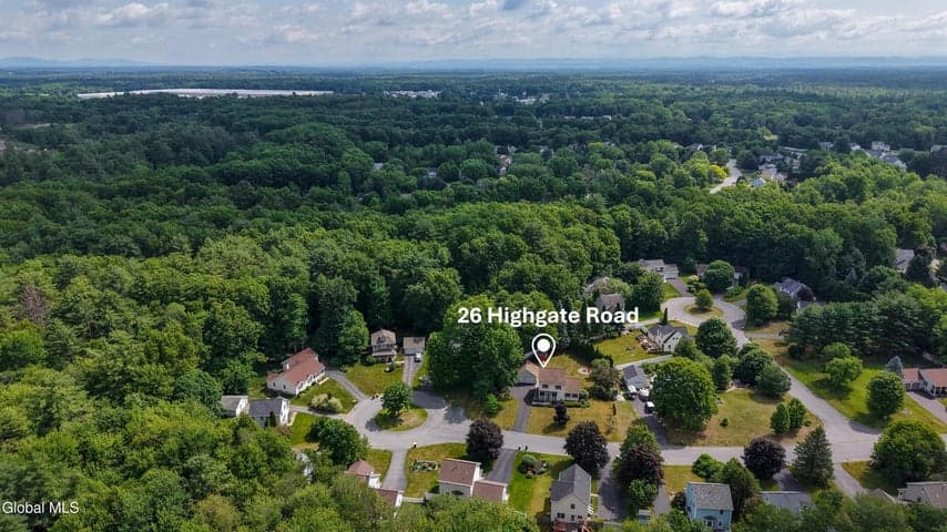 26 Highgate Road, Wilton, NY, photo 2