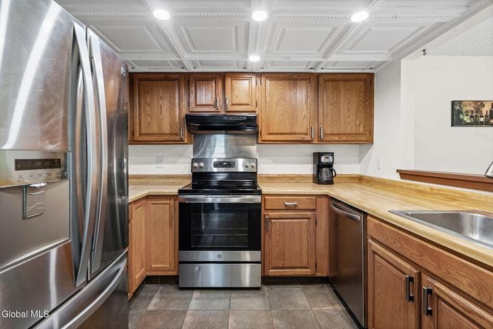 4 Oxford Road, Bethlehem, NY, photo 3
