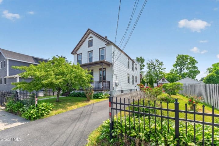 44 Masten Avenue, Cohoes, NY, photo 3