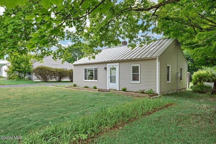 10 Westbrook Drive, Nassau Village, NY, photo 4
