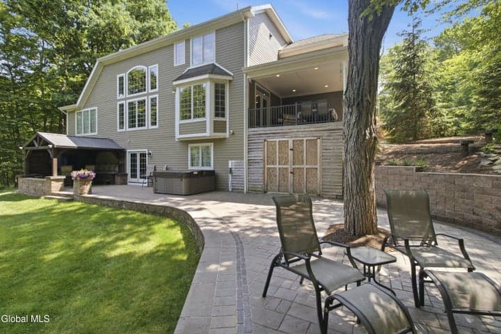 12 Thoroughbred Drive, Schodack, NY, photo 2