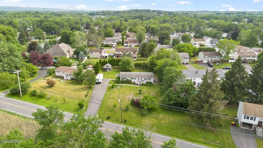 144 Haswell Road, Latham, NY, photo 2