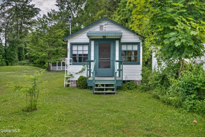 281 Cleverdale Road, Queensbury, NY, photo 2