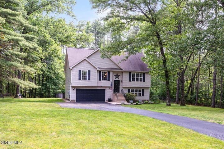 1 Barrington Drive, Moreau, NY, photo 4