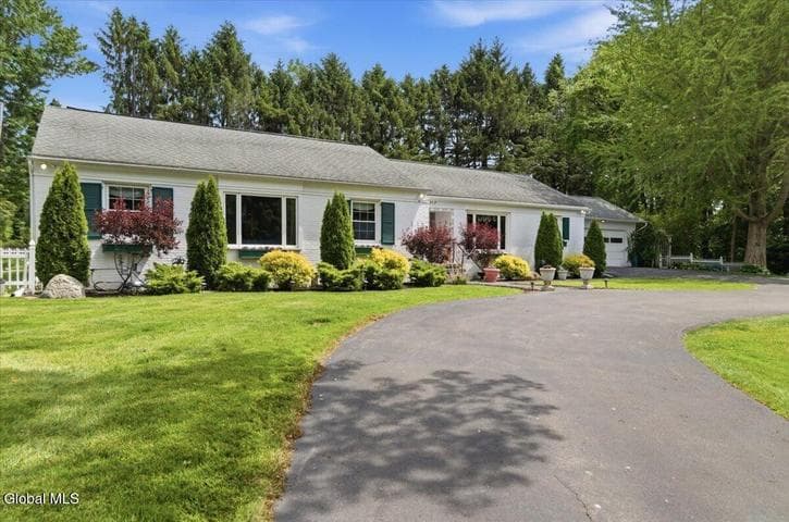 917 Londonderry Court, Schenectady, NY, photo 2