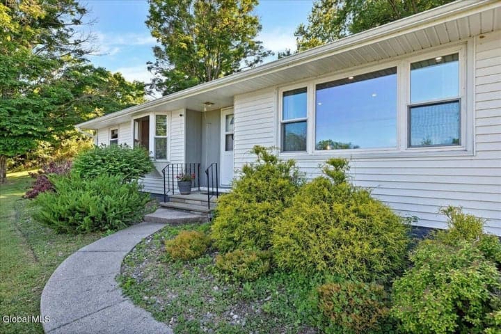 45 Garfield Road, Poestenkill, NY, photo 2