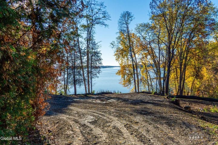 22-24 Hedge Row, Crown Point, NY