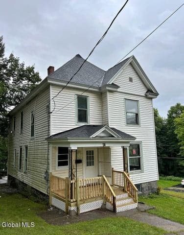 58 Woodside Avenue, Gloversville, NY