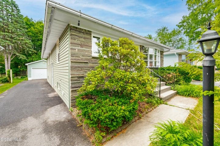 32 Carroll Avenue, Albany, NY, photo 2