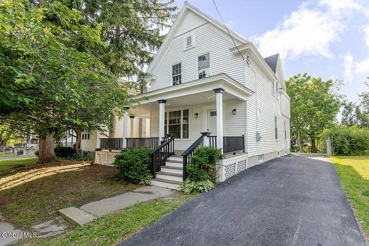 1659 Lenox Road, Schenectady, NY