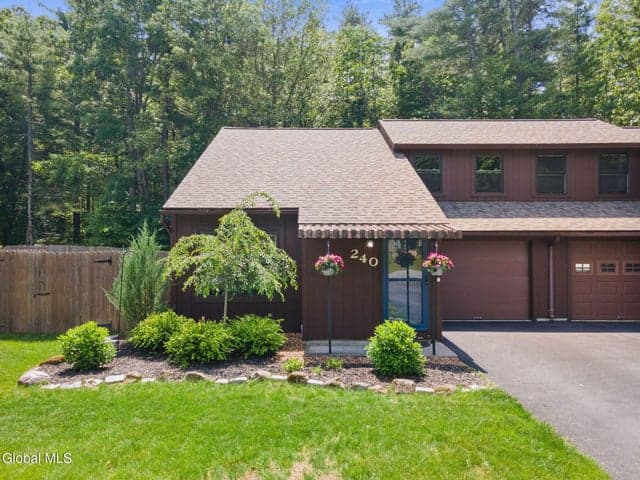 240 Thimbleberry Road, Ballston Spa, NY, photo 1