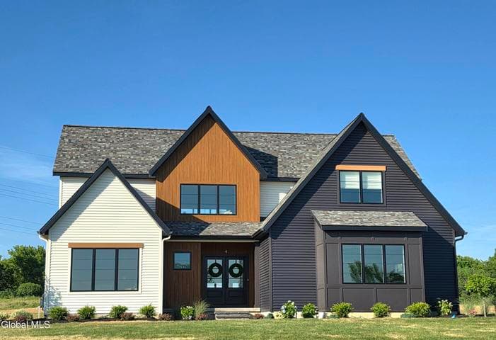 4 Faulkner Drive, Halfmoon, NY, photo 1