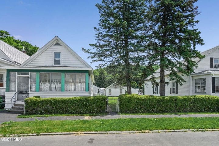 430 8th Avenue, Troy, NY, photo 2