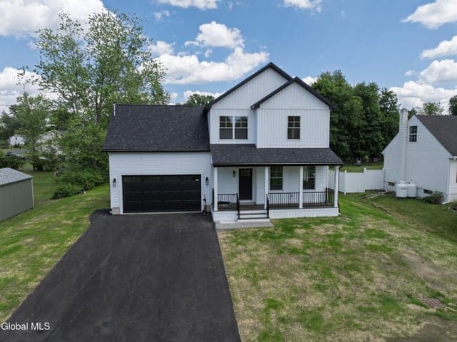 3 Dorchester Drive, Stillwater, NY