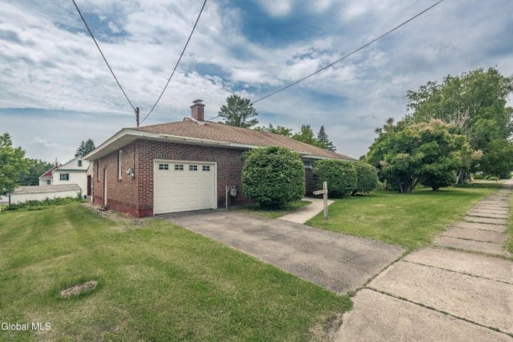 45 Catherine Street, Amsterdam, NY, photo 3