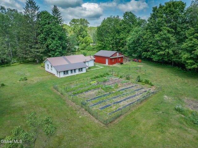 972 Turnpike Road, Cambridge, NY, photo 2