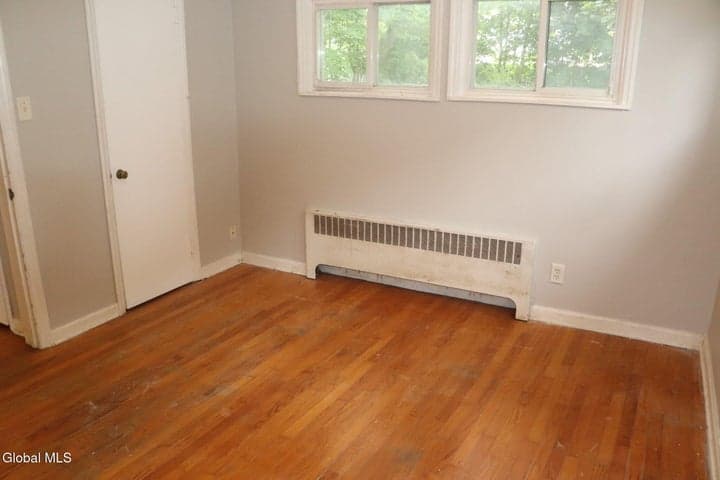 1 Holmes Court, Albany, NY, photo 5