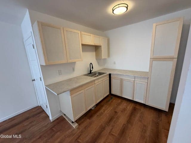 1 Lincoln Avenue, Troy, NY, photo 4
