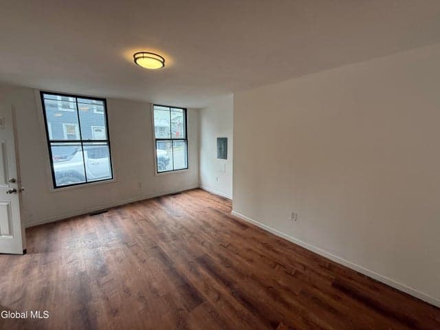 1 Lincoln Avenue, Troy, NY, photo 5