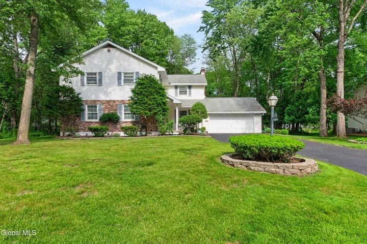 888 Meadow Lane, Niskayuna, NY, photo 2