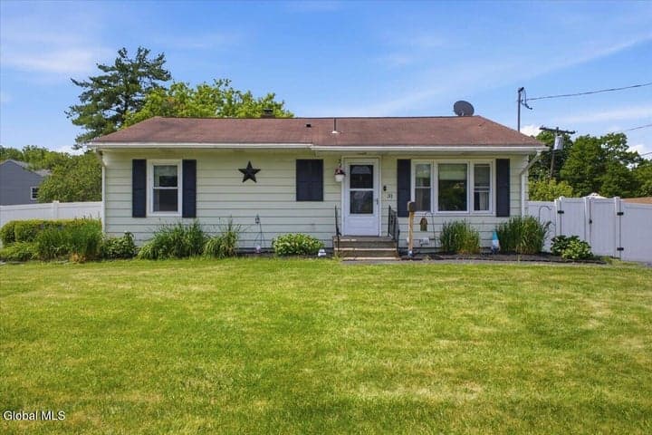 31 Maine Avenue, East Greenbush, NY, photo 1