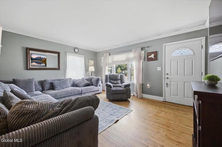 31 Maine Avenue, East Greenbush, NY, photo 4