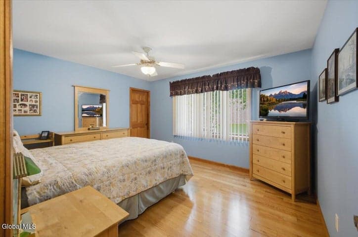 14 Cathedral Court, Clifton Park, NY, photo 4