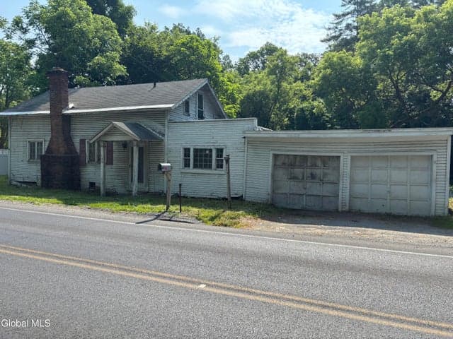 100 Brook Road, Saratoga Springs, NY, photo 2