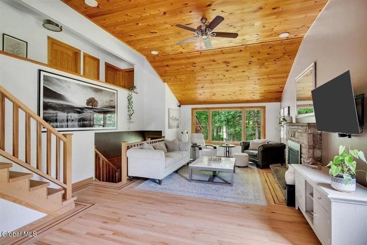 88 Garner Road, Averill Park, NY, photo 3
