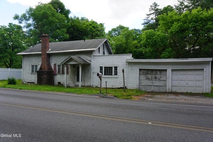 100 Brook Road, Saratoga Springs, NY