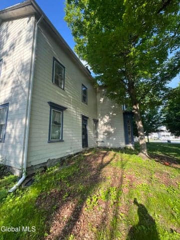1 Griffin Avenue, Hoosick Falls, NY, photo 3