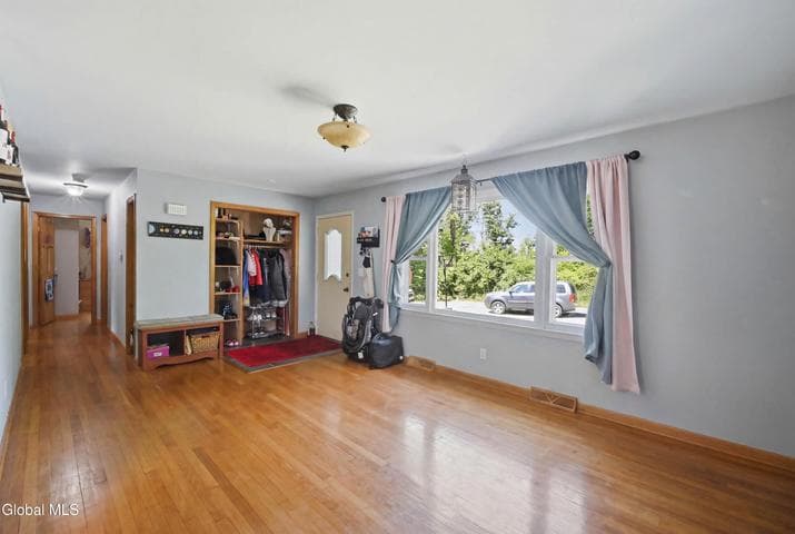 34 Mountainview Avenue, Albany, NY, photo 5