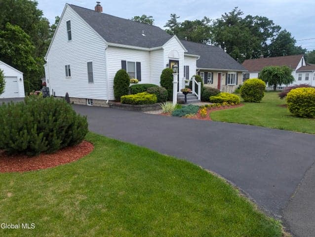 34 Van Heusen Street, Colonie, NY, photo 5