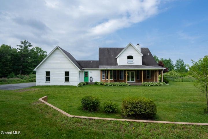 45 Stonebridge Way, Poestenkill, NY, photo 5