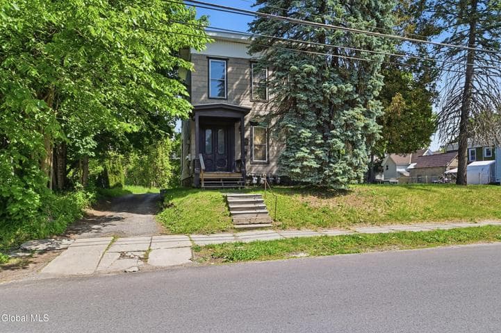 82 Grand Street, Gloversville, NY, photo 2