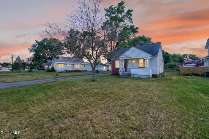 77 Oakdale Avenue, Rotterdam, NY, photo 2