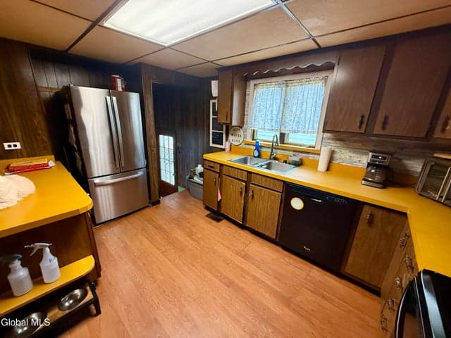 222 Upper Sherman Avenue, Queensbury, NY, photo 3