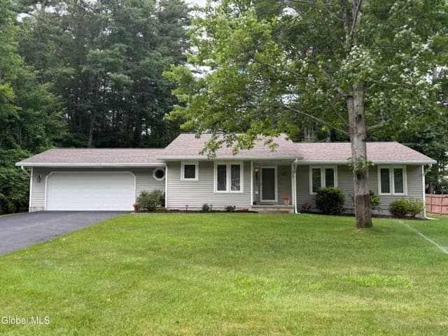 3 Snowberry Drive, Wilton, NY