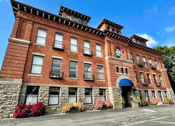 77 Van Dam Street #105, Saratoga Springs, NY, photo 1