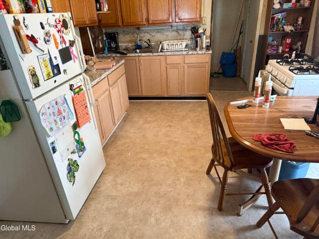 79 Central Terrace, Cohoes, NY, photo 4