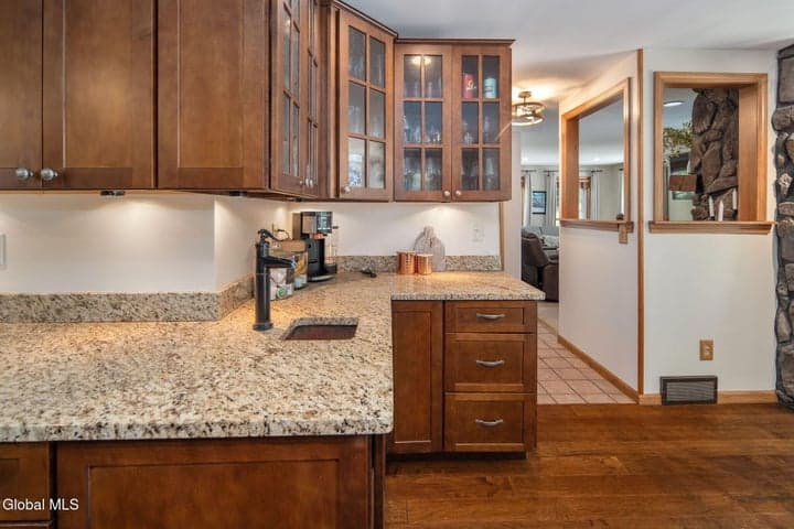 7 Hickory Lane, Averill Park, NY, photo 4