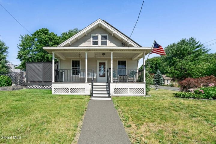 231 Summit Avenue, Rensselaer, NY