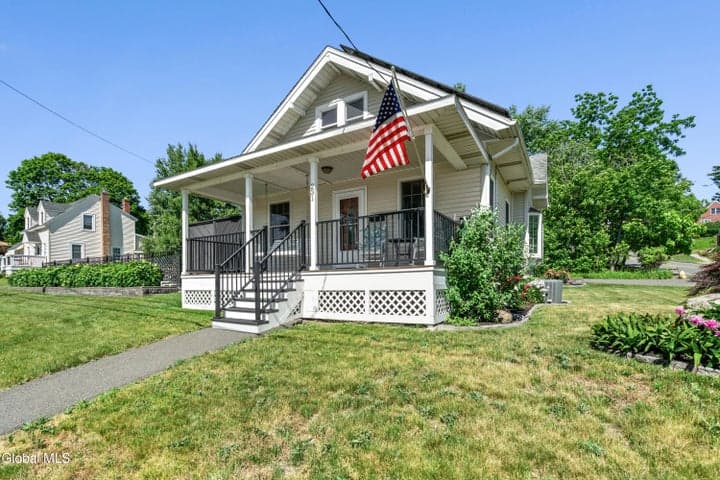 231 Summit Avenue, East Greenbush, NY, photo 2