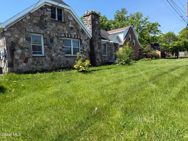 1346 Hillside Avenue, Niskayuna, NY, photo 2