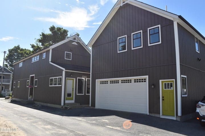 75 S Franklin Street, Saratoga Springs, NY